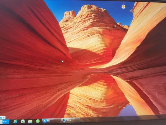 15.6 Inci Industrial LCD Touch Screen Panel PC Dengan Tampilan XDR OLED
